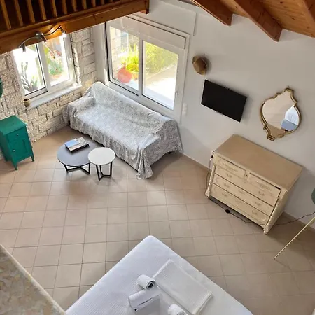 Pelagia Guest house *