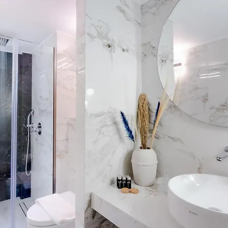 Pelagia 3* Корони