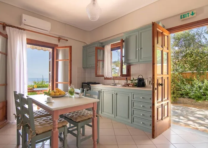 Πανσιόν πελαγία Koróni